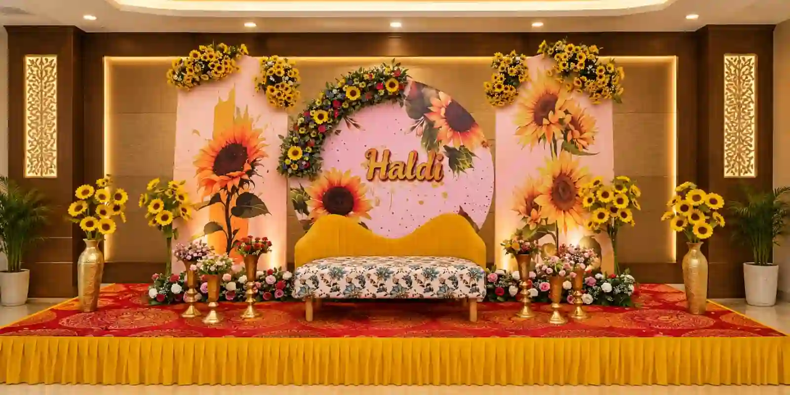 balloon decoration Golden Sunshine Haldi Stage Backdrop 